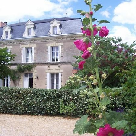 La Jariette Bed & Breakfast Airvault Eksteriør bilde