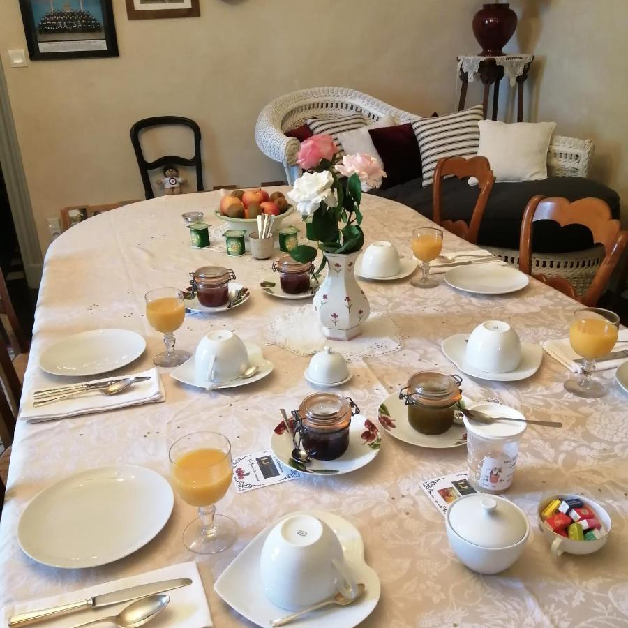 La Jariette Bed & Breakfast Airvault Eksteriør bilde