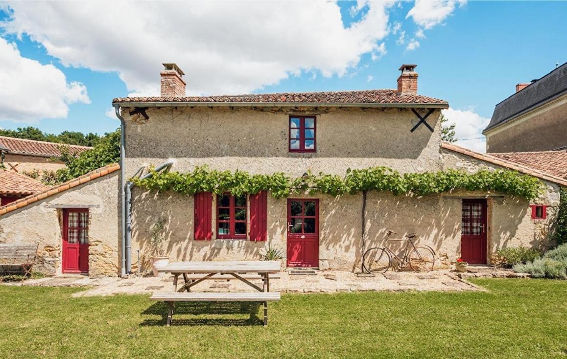 La Jariette Bed & Breakfast Airvault Eksteriør bilde