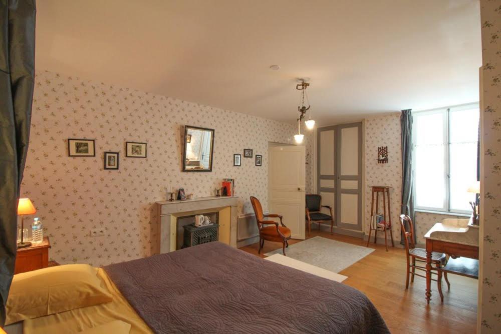 La Jariette Bed & Breakfast Airvault Eksteriør bilde