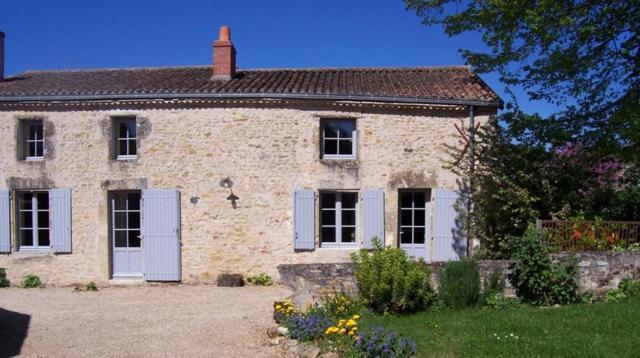 La Jariette Bed & Breakfast Airvault Eksteriør bilde