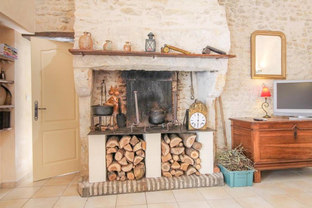 La Jariette Bed & Breakfast Airvault Eksteriør bilde